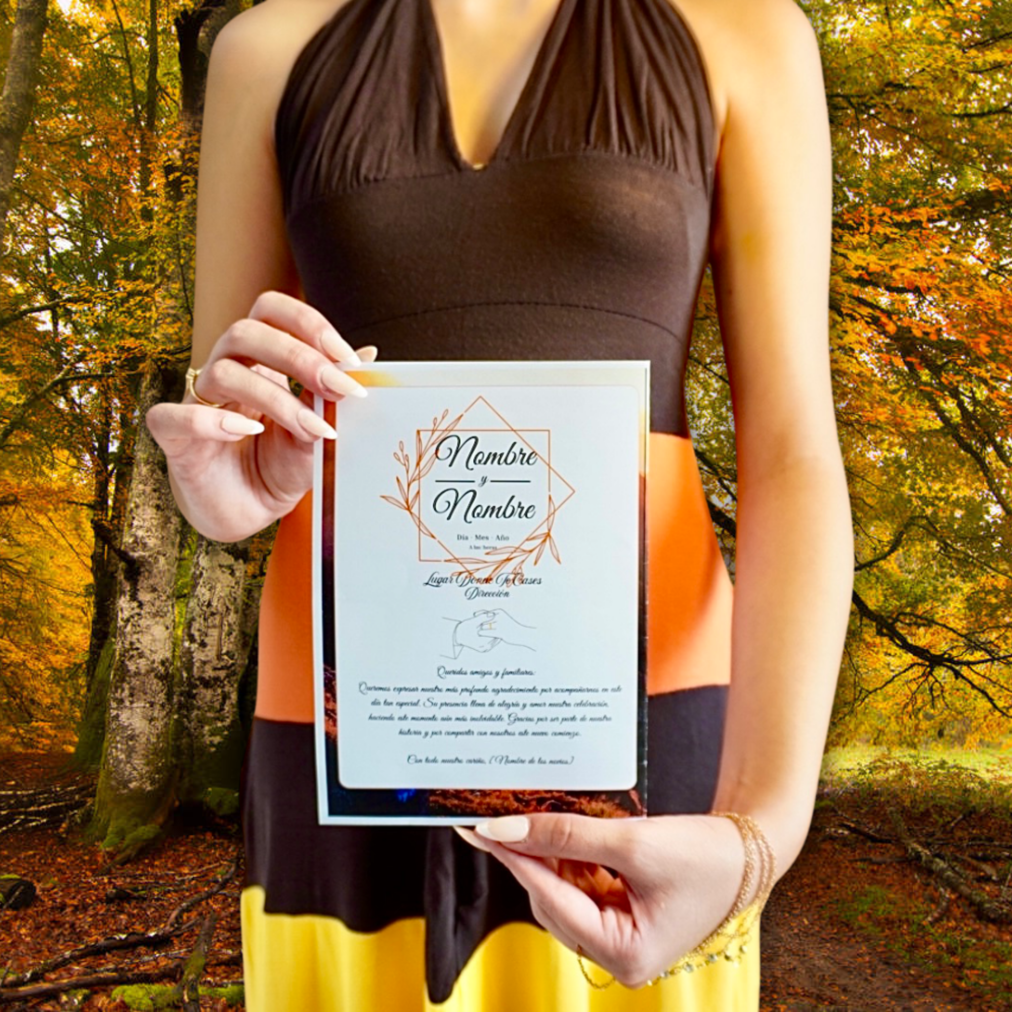 Chica sujetando el programa